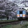 月田駅に入る　