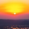 雲間へ沈む