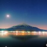 月明りに浮かぶ