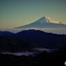 雲海のむこうに