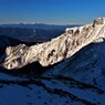 朝陽を浴びる阿弥陀岳