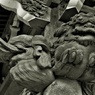 箱根山麓深森散歩：鐘楼の彫刻　象と獅子