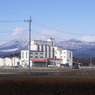 カントリーエレベーターと鶏頂山