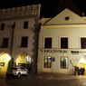 チェコ南部（８３２）夜のチェスキー・クルムロフのレストラン