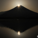 湖面にもダイヤが