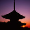 神戸大山寺多宝塔と夕陽