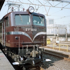 品川駅のEF58-61(１)