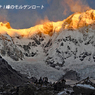 ネパール・アンナプルナ1峰の壮大なモルゲンロート
