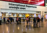 掘出し写真　出国審査へ＠インディラ・ガンディー国際空港