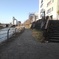 川沿いの歩道と階段（3月15日）