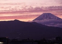 日々雪解けの富士