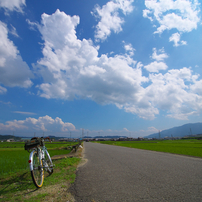雲と道と自転車と