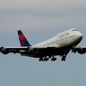 着陸（173）Delta 747-451 