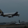 SINGAPORE A380-841 到着