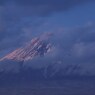 雲の隙間から