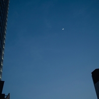 東京の月は小さいな　