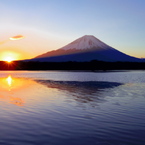 夜明けの富士山 Q7