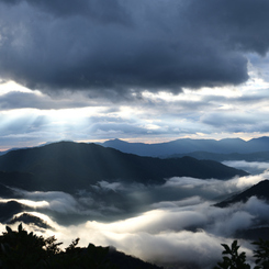 朝陽と雲海