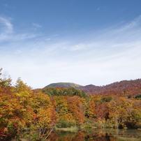 月山－地蔵池の秋色