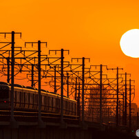夕陽に染まる鉄道風景②