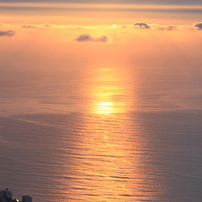 朝日が昇る熱海