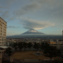 向こうの富士山