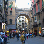 イタリア旅日記：南イタリア６： ナポリ市街地：写真句