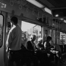 土曜の通勤電車風景