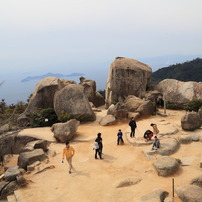 山頂巨石群なう