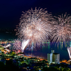 網代温泉海上花火大会