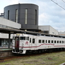 函館駅で出発を待つ道南いさりび鉄道のキハ40