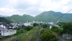 中国勝山駅の跨線橋から