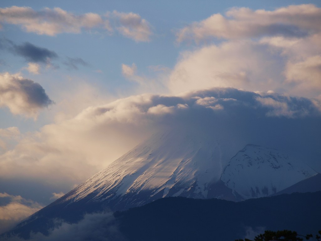 富士にかかる雲