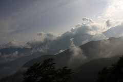 斜光と雲の白馬岳