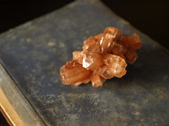 霰石　aragonite