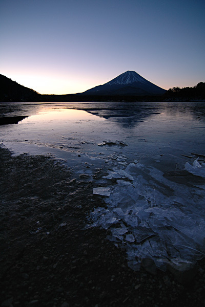 20050214-021-600
