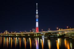 "pray for paris"東京スカイツリートリコロールカラーライティング 