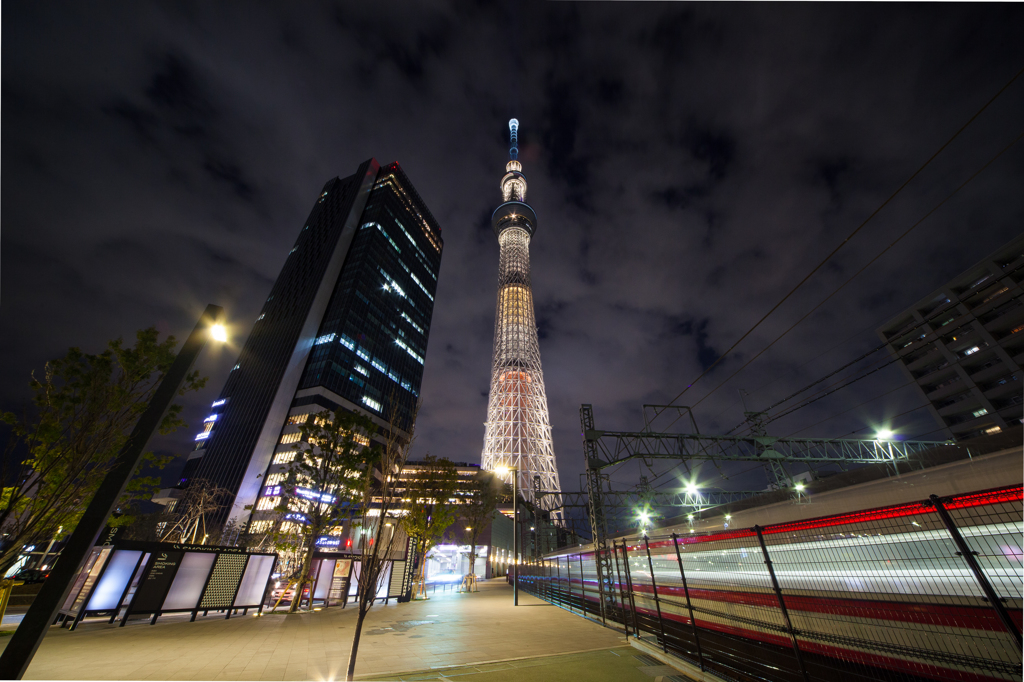 東京スカイツリーバレンタイン特別ライティング「ブラウンショコラ」