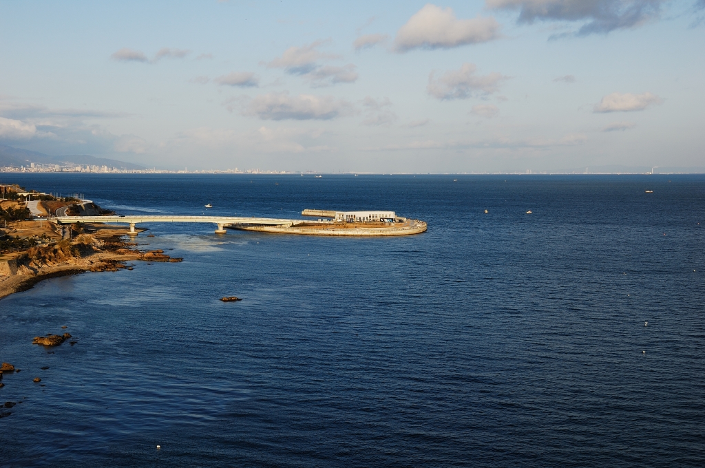 淡路島　交流の翼港