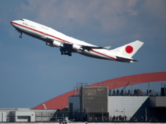 参考 見送る人々