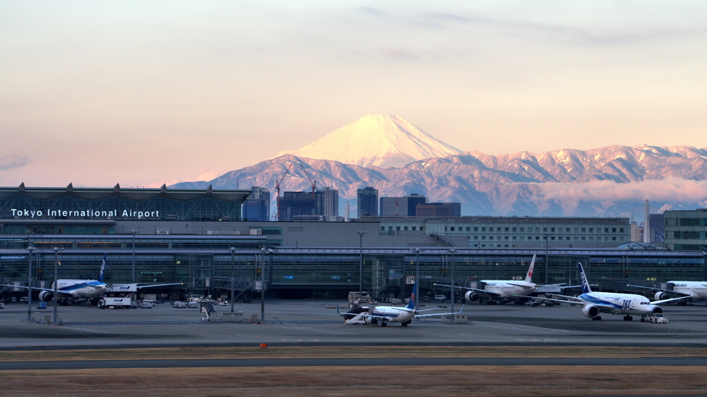 東京国際空港