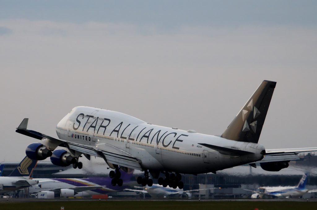 STAR ALLIANCE 747