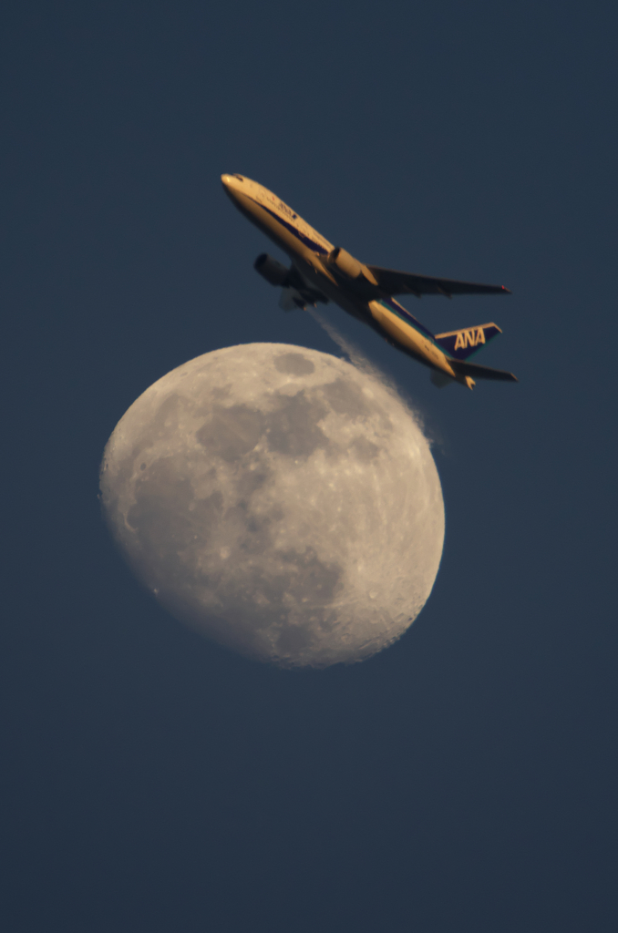 月とジェット