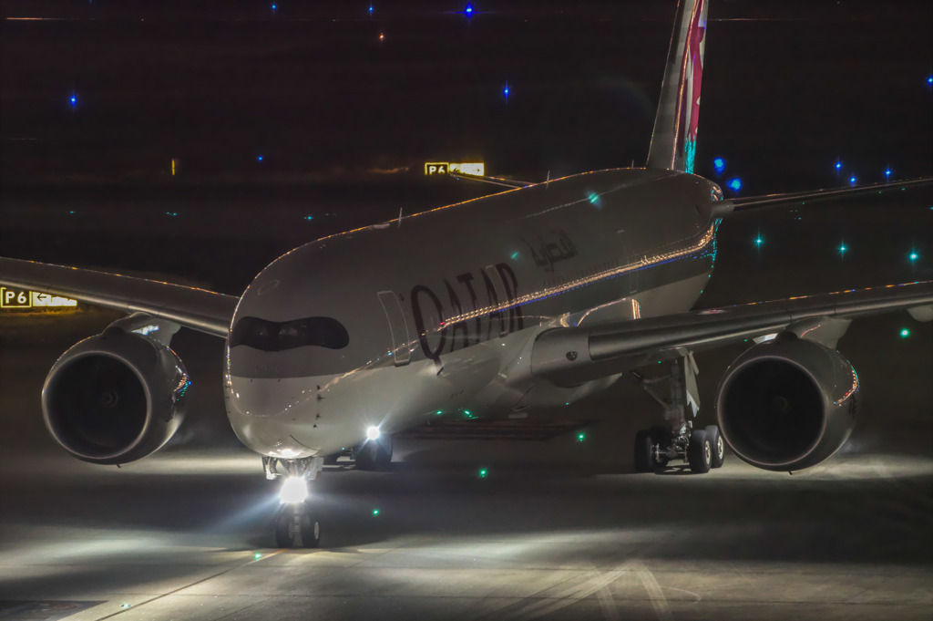 A350 night