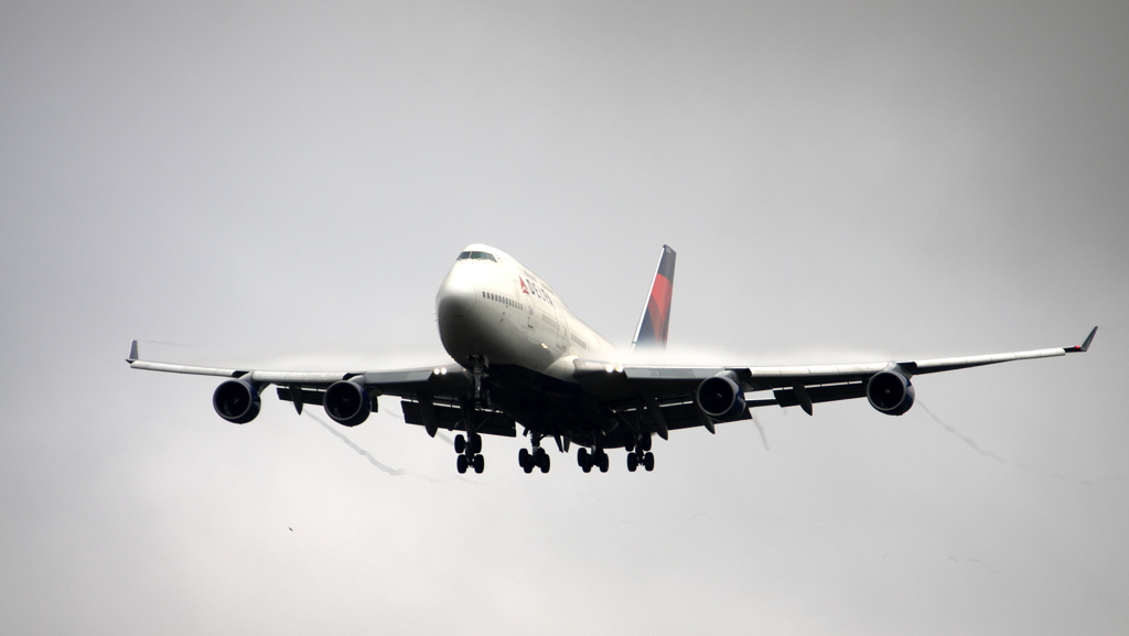 DELTA 747