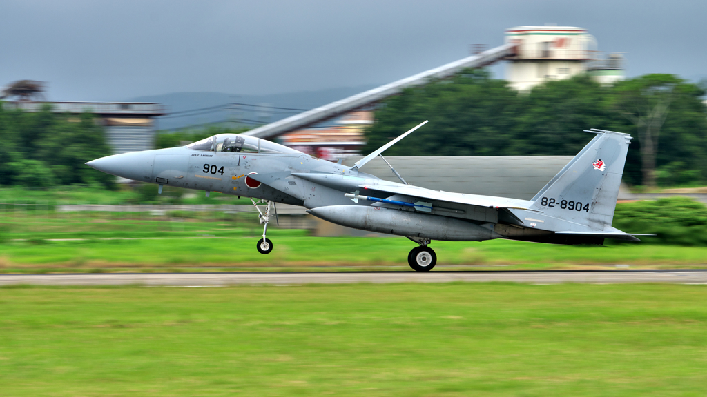 F15
