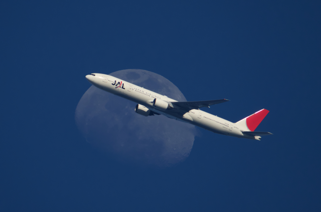 つき抜けた