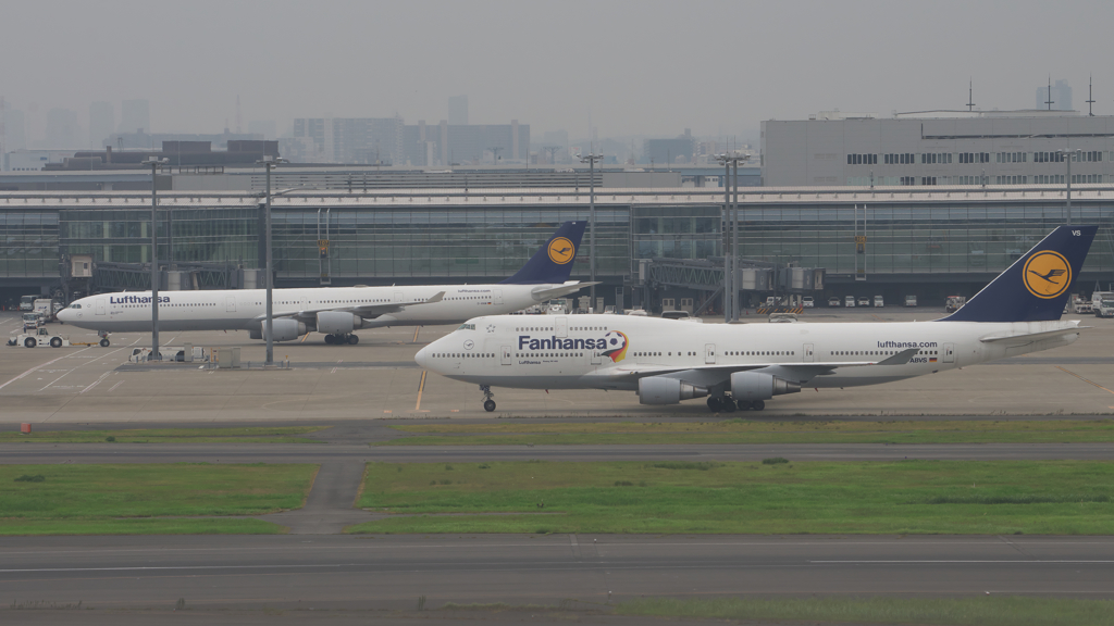 交代です。　A340 B747
