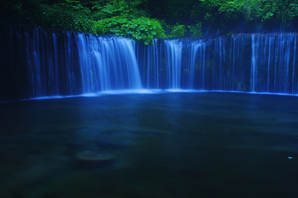 蒼い水の世界