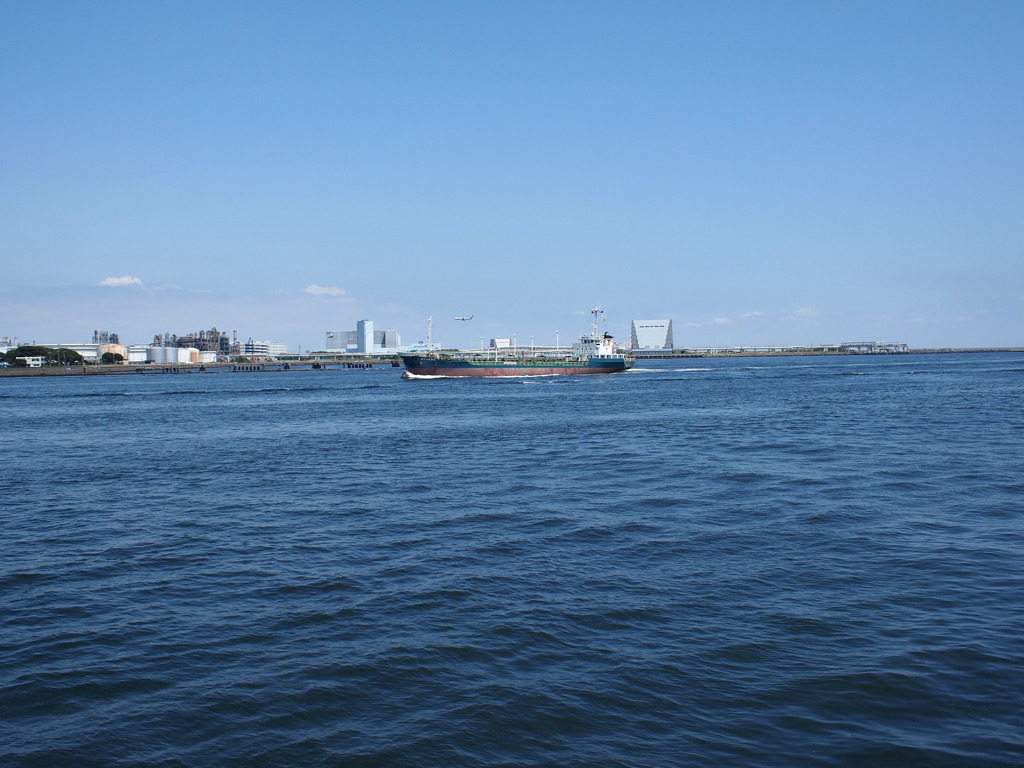 青い海と船その2